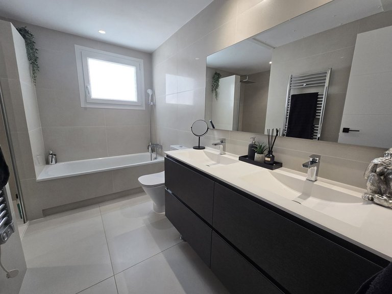 Villa for Sale in Costa del Sol, La Cala De Mijas, Malaga 15