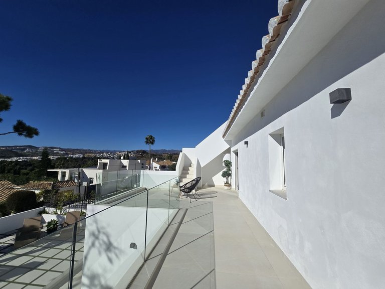 Villa for Sale in Costa del Sol, La Cala De Mijas, Malaga 18
