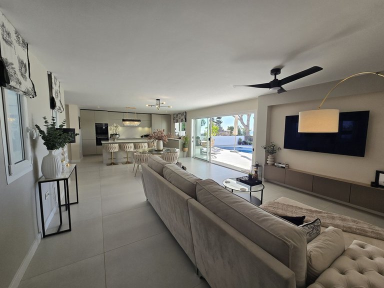 Villa for Sale in Costa del Sol, La Cala De Mijas, Malaga 46