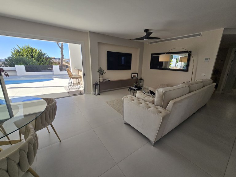 Villa for Sale in Costa del Sol, La Cala De Mijas, Malaga 5