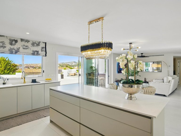 Villa for Sale in Costa del Sol, La Cala De Mijas, Malaga 93