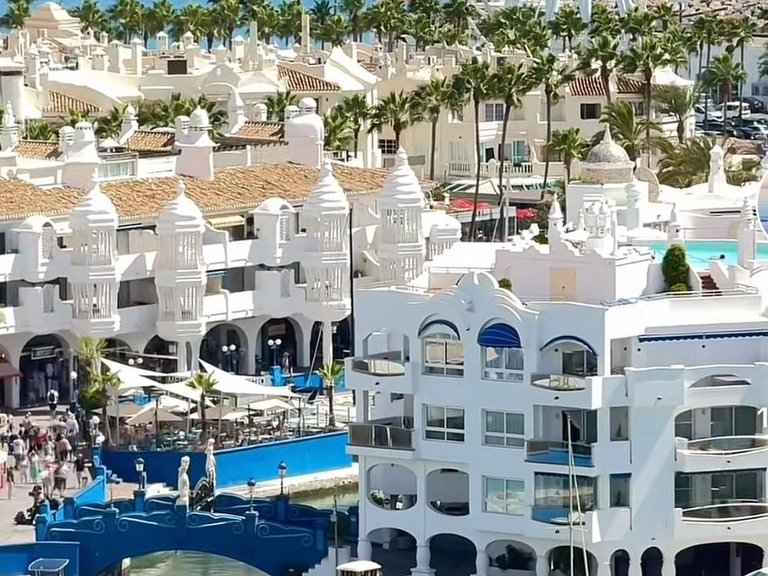 Apartment for Sale in Benalmadena Costa, Malaga 18