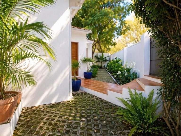 Villa for Sale in Costa del Sol Guadalmina Alta, Malaga 17