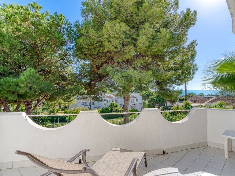Villa for Sale in Calahonda, Malaga 1