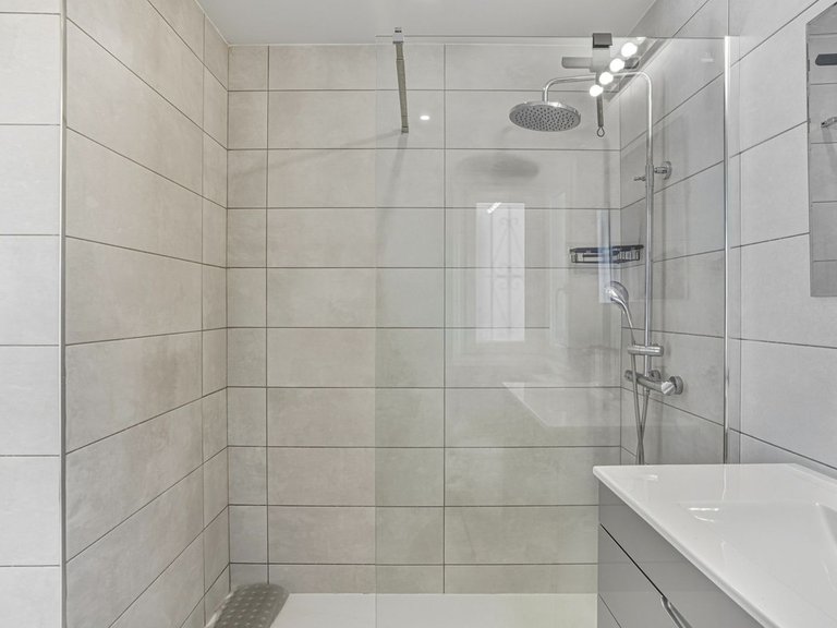 Villa for Sale in Calahonda, Malaga 16