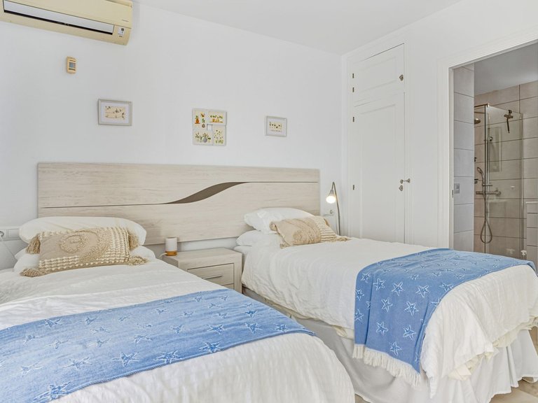 Villa for Sale in Calahonda, Malaga 18