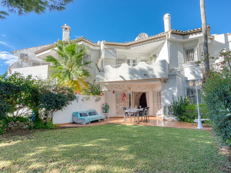 Villa for Sale in Calahonda, Malaga 2