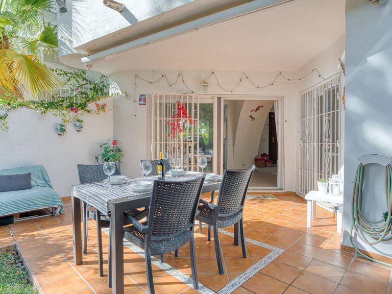 Villa for Sale in Calahonda, Malaga 27