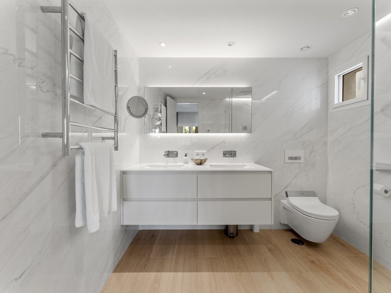 Apartment for Sale in The Golden Mile, Malaga 15