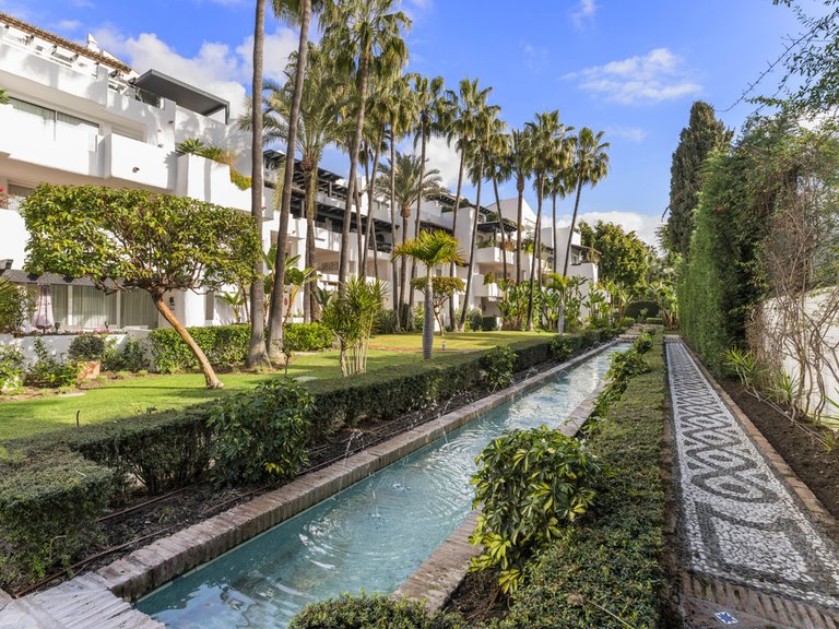Apartment for Sale in The Golden Mile, Malaga 24