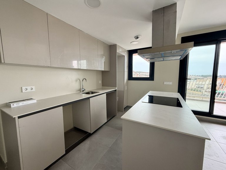 Apartment for Sale in El Chaparral, Malaga 7