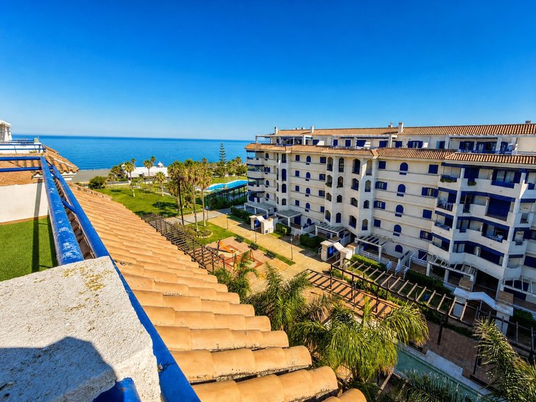 Penthouse for Sale in San Luis De Sabinillas, Malaga 1
