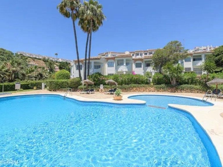 Apartment for Sale in Calahonda, Malaga 1
