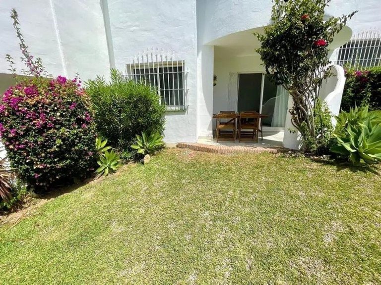 Apartment for Sale in Calahonda, Malaga 6