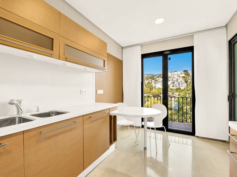 Apartment for Sale in La Quinta, Malaga 11