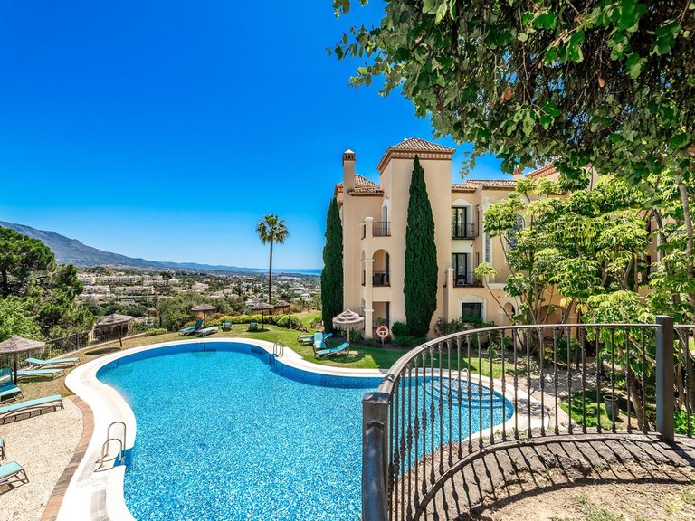 Apartment for Sale in La Quinta, Malaga 2