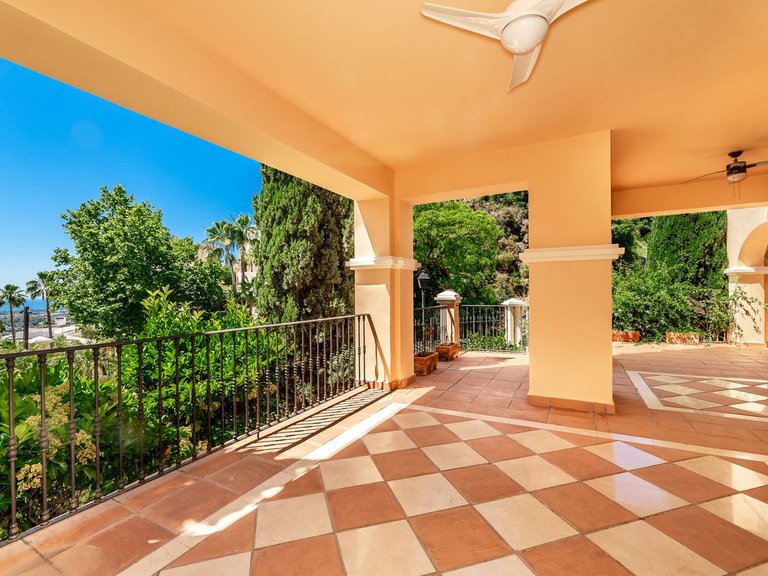 Apartment for Sale in La Quinta, Malaga 5