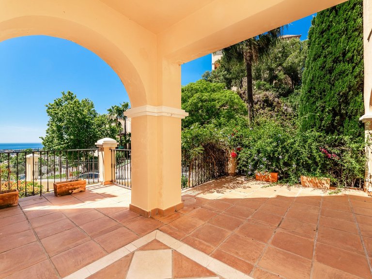 Apartment for Sale in La Quinta, Malaga 6