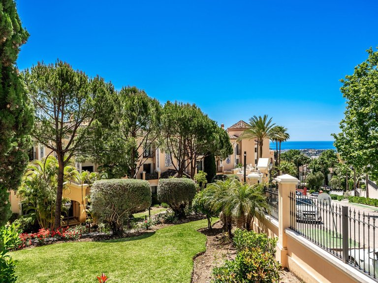 Apartment for Sale in La Quinta, Malaga 9