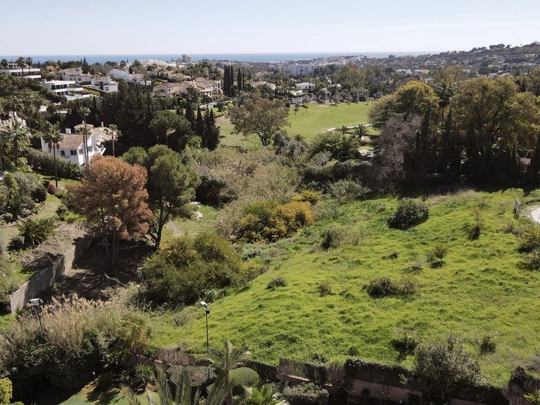 Plot for Sale in Nueva Andalucía, Malaga 12