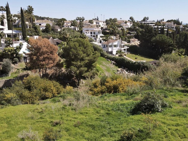 Plot for Sale in Nueva Andalucía, Malaga 15