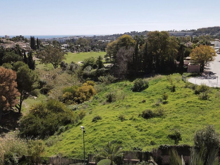 Plot for Sale in Nueva Andalucía, Malaga 2