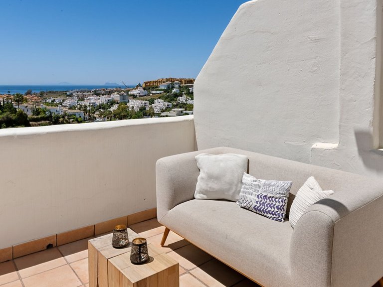 Villa for Sale in New Golden Mile, Malaga 18