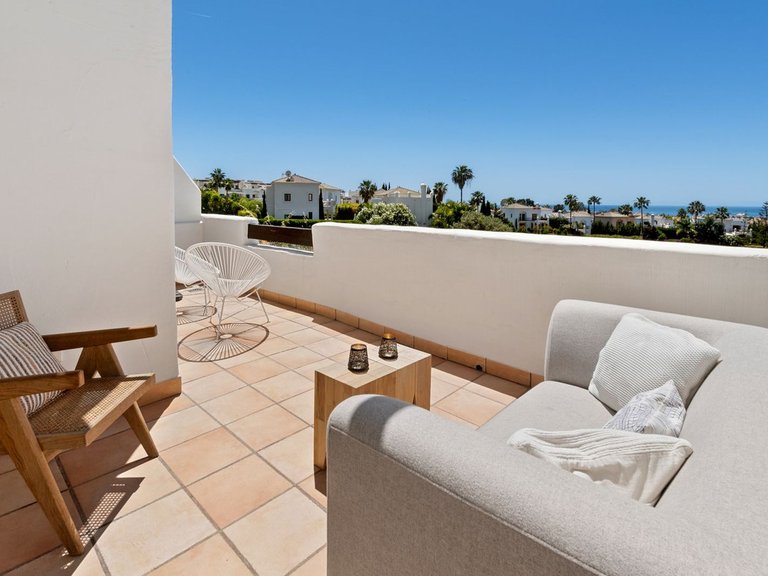 Villa for Sale in New Golden Mile, Malaga 19