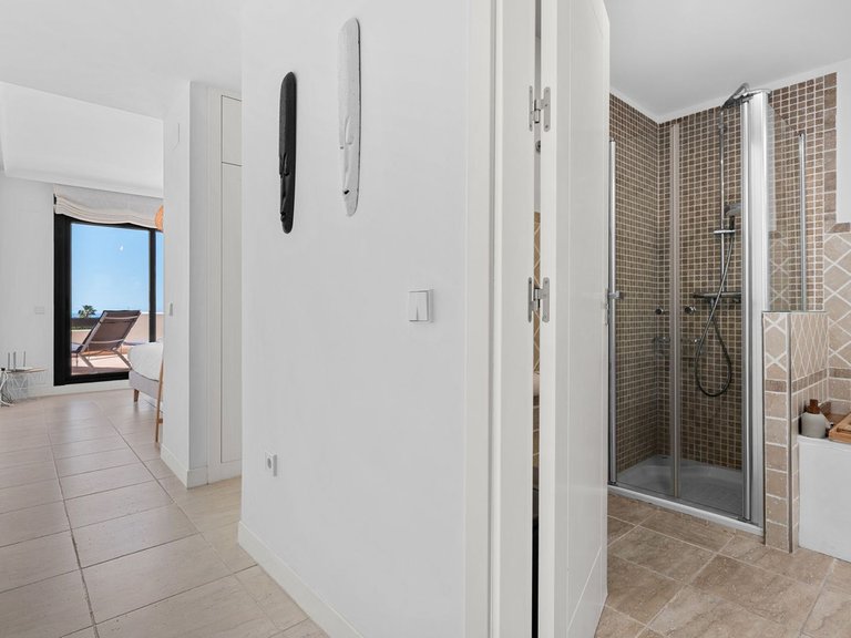 Villa for Sale in New Golden Mile, Malaga 25