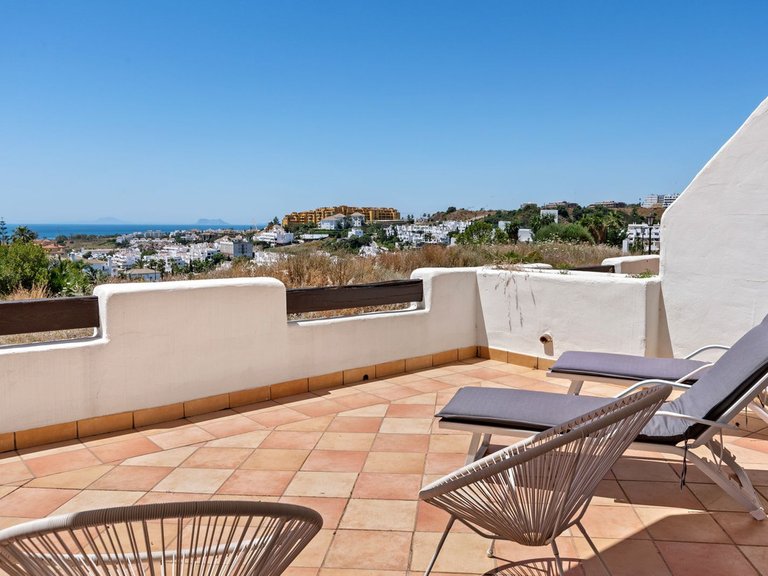 Villa for Sale in New Golden Mile, Malaga 35