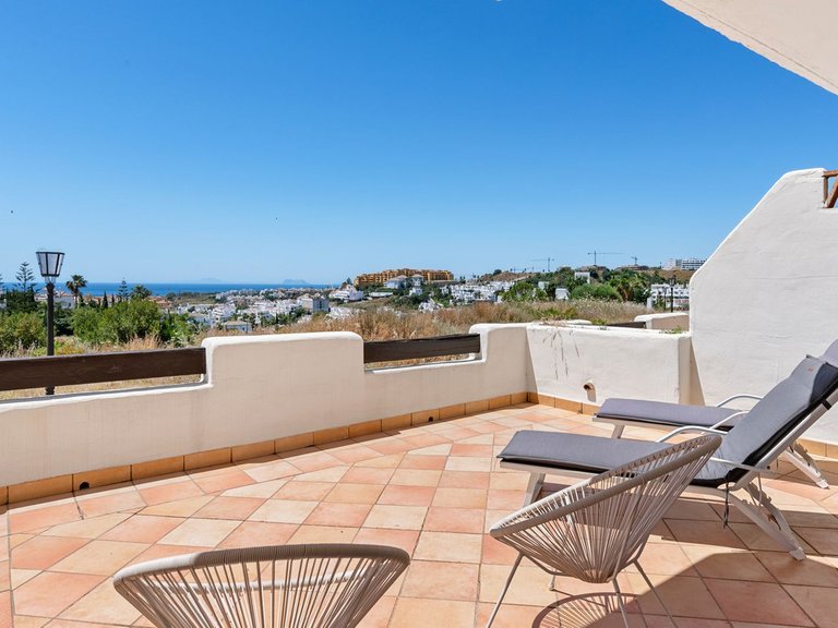 Villa for Sale in New Golden Mile, Malaga 37