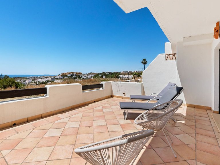 Villa for Sale in New Golden Mile, Malaga 39