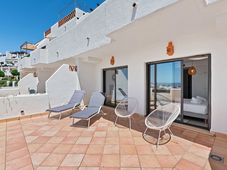 Villa for Sale in New Golden Mile, Malaga 40