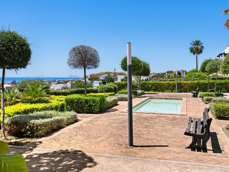 Villa for Sale in New Golden Mile, Malaga 54