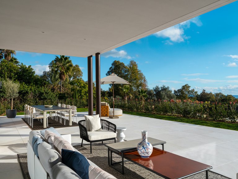 Villa for Sale in The Golden Mile, Malaga 11