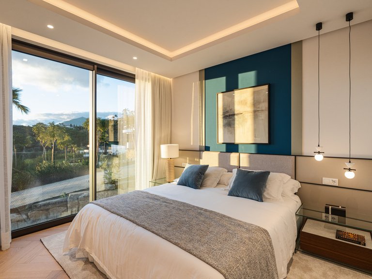 Villa for Sale in The Golden Mile, Malaga 22