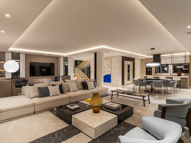 Villa for Sale in The Golden Mile, Malaga 26