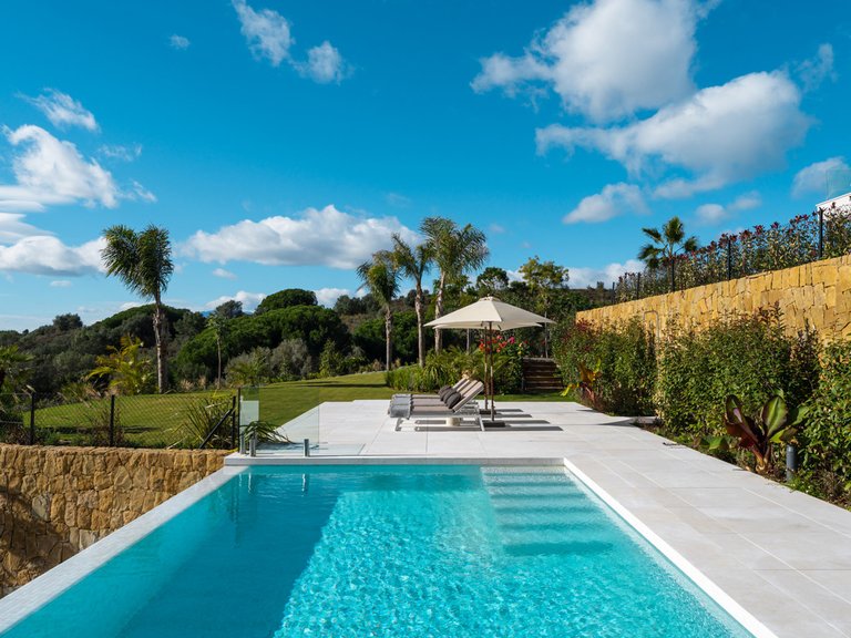 Villa for Sale in The Golden Mile, Malaga 5