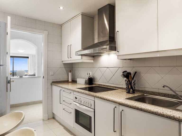 Apartment for Sale in Los Arqueros, Malaga 12