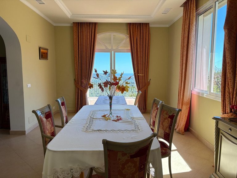Villa for Sale in Estepona, Malaga 16