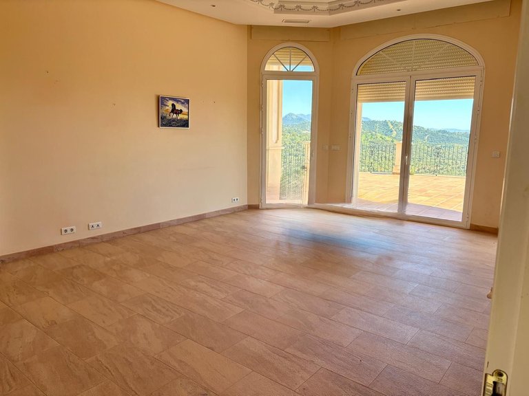 Villa for Sale in Estepona, Malaga 33