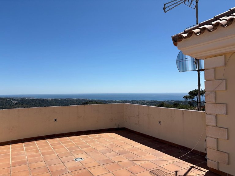 Villa for Sale in Estepona, Malaga 42