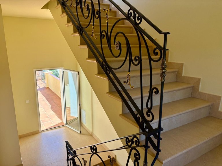 Villa for Sale in Estepona, Malaga 44
