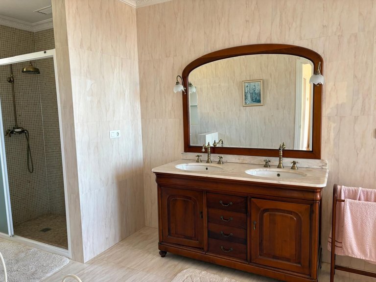 Villa for Sale in Estepona, Malaga 62
