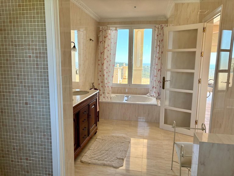 Villa for Sale in Estepona, Malaga 66