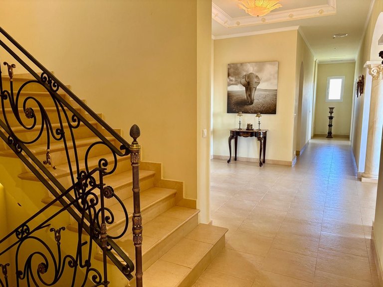 Villa for Sale in Estepona, Malaga 71