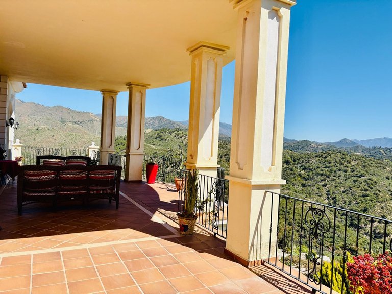 Villa for Sale in Estepona, Malaga 9