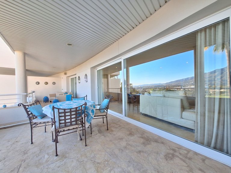 Apartment for Sale in Nueva Andalucía, Malaga 20