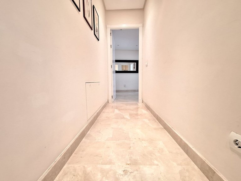 Apartment for Sale in Nueva Andalucía, Malaga 23