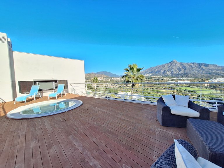 Apartment for Sale in Nueva Andalucía, Malaga 47